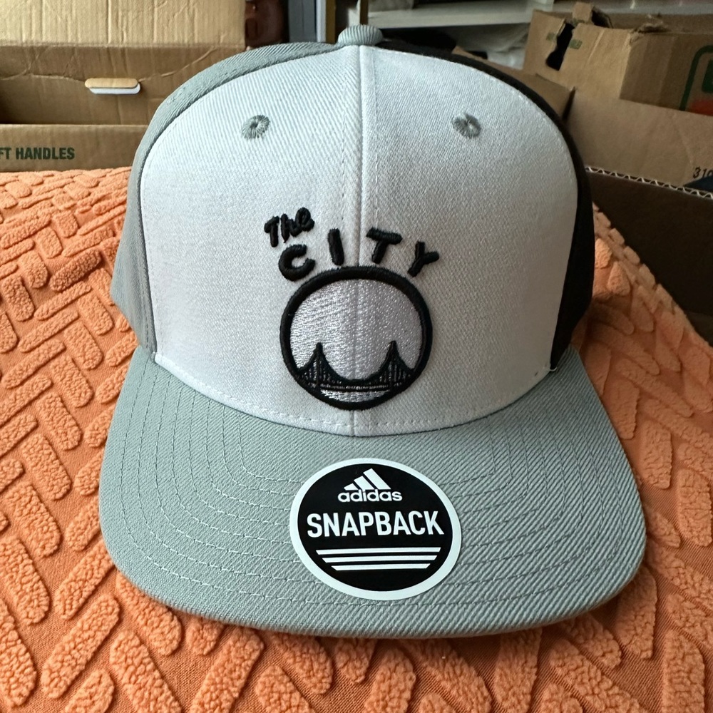 Golden State Warriors “The City” SnapBack Hat w tags